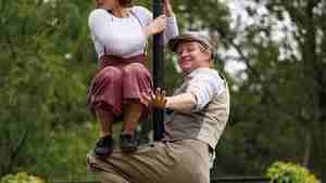 Programm aus Comedy, Musik und Artistik