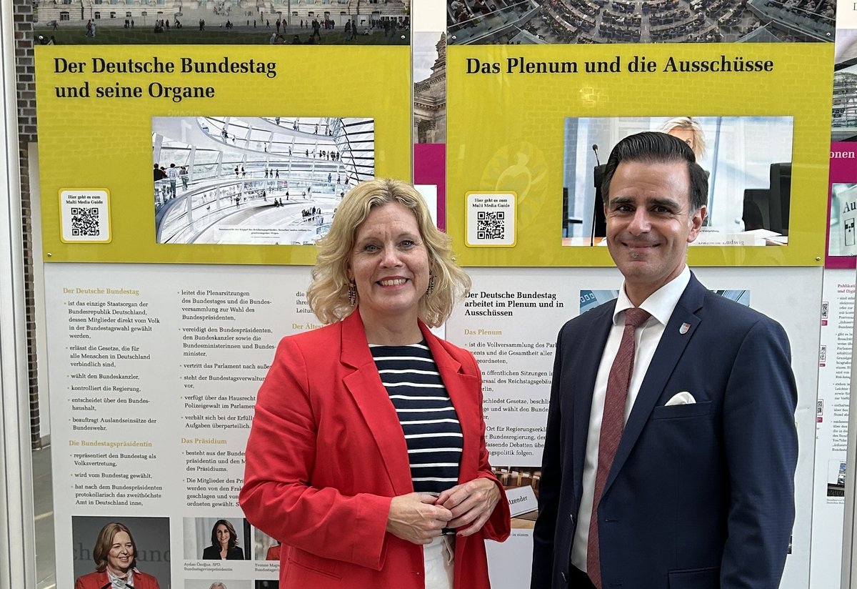 Wanderausstellung des Bundestags ist im Rathaus zu sehen