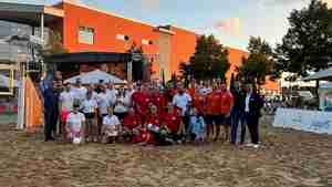 Beachvolleyball und Poolparty sind gut besucht