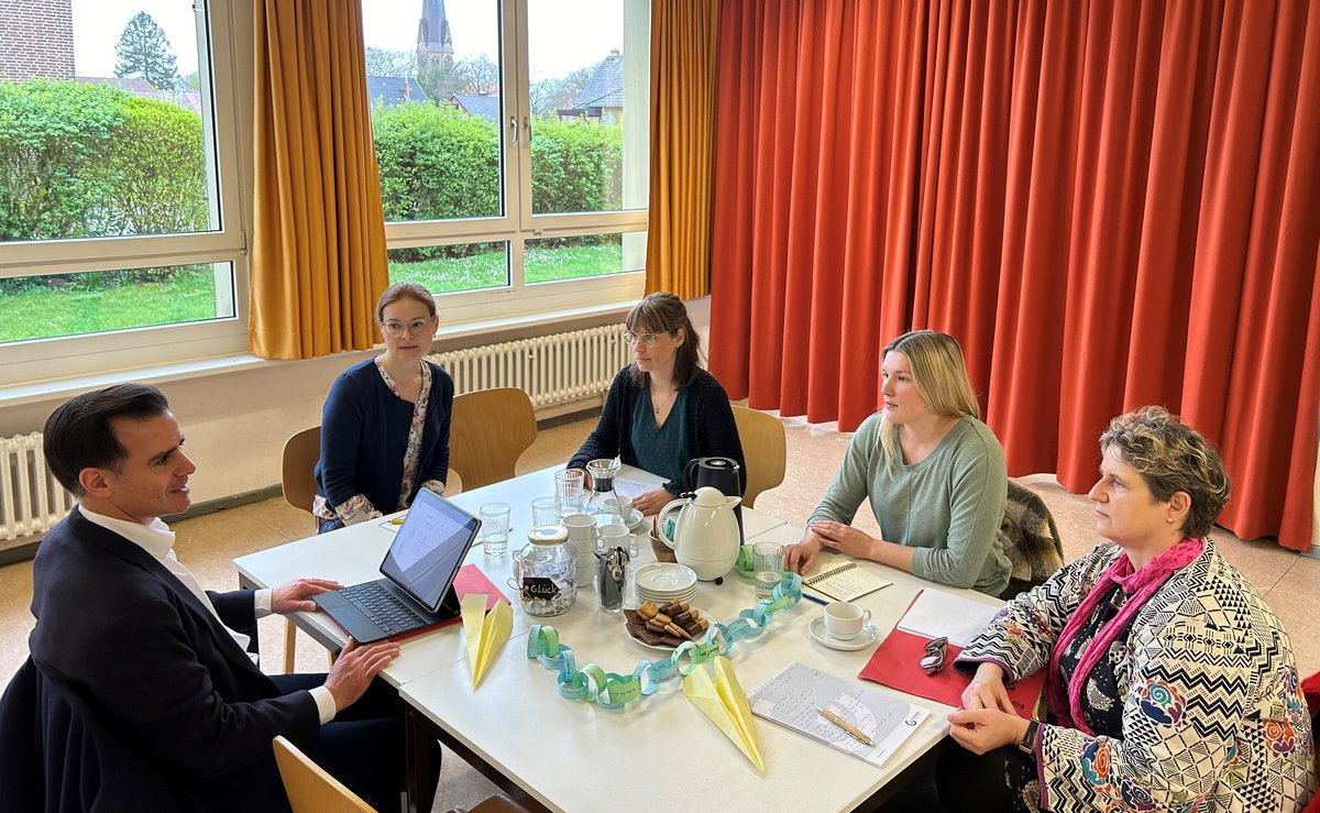 Bürgermeister besucht Grundschule Horst