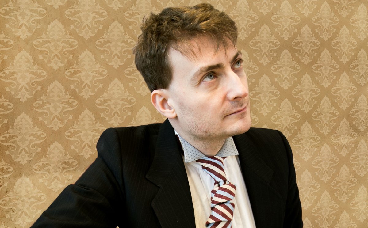 Sebastian Krämer singt Lovesongs für Verwandte