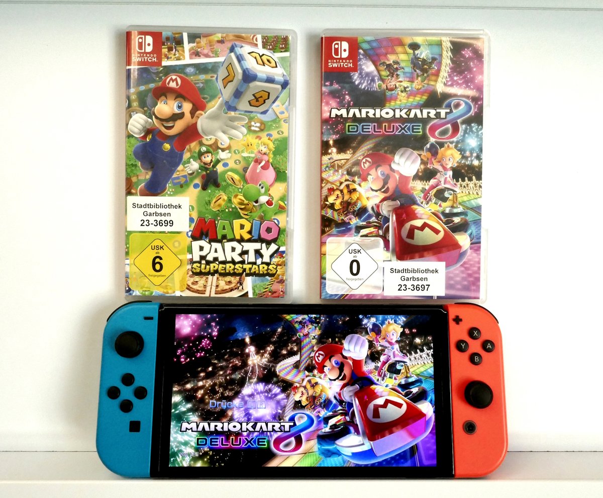 Gaming und Vorlesen in der Bibliothek